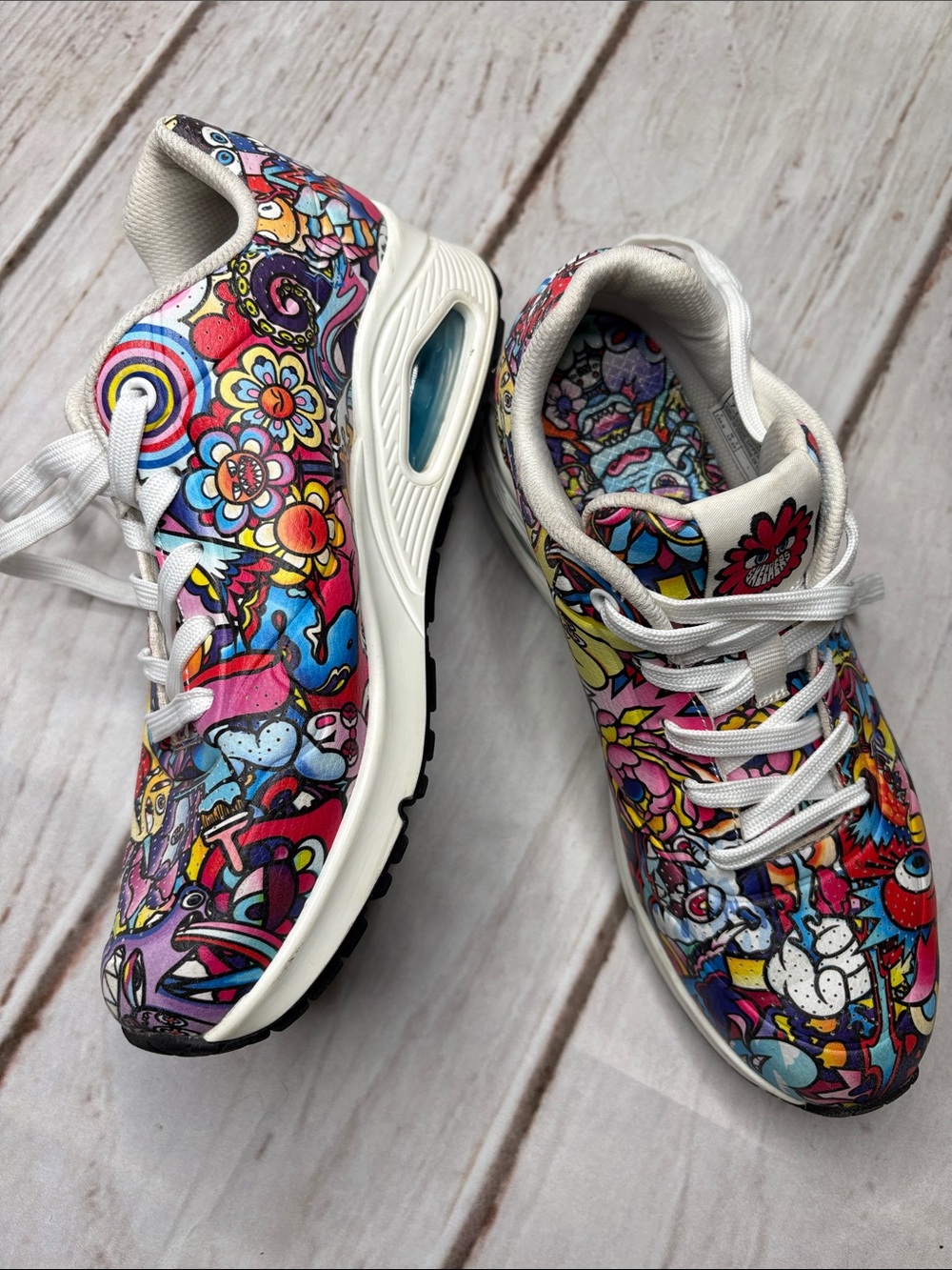 SKECHERS Vexx Uno Doodle Print Sneakers Woman’s Size 7